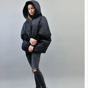 The North Face
North face short sleeve puffer jacket